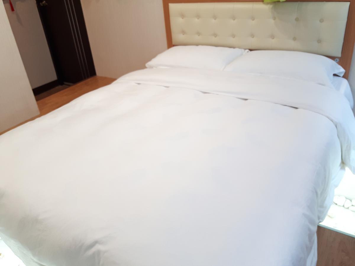 Hase Spring Apartment Тайнан Екстериор снимка